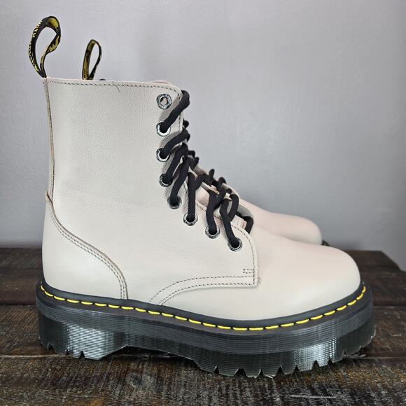NEW Dr. Doc Martens Jadon III Womens Size 10 Platform Leather Combat Boot Taupe - Picture 1 of 11